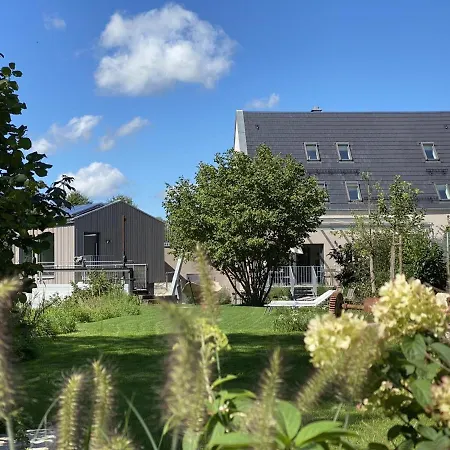 Freistehendes Renkenmühle Näher Kann Man Am Wasser Nicht Wohnen