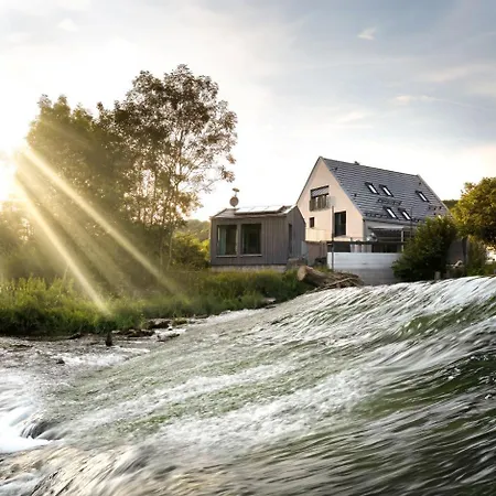 Freistehendes Renkenmuehle Naeher Kann Man Am Wasser Nicht Wohnen 度假居