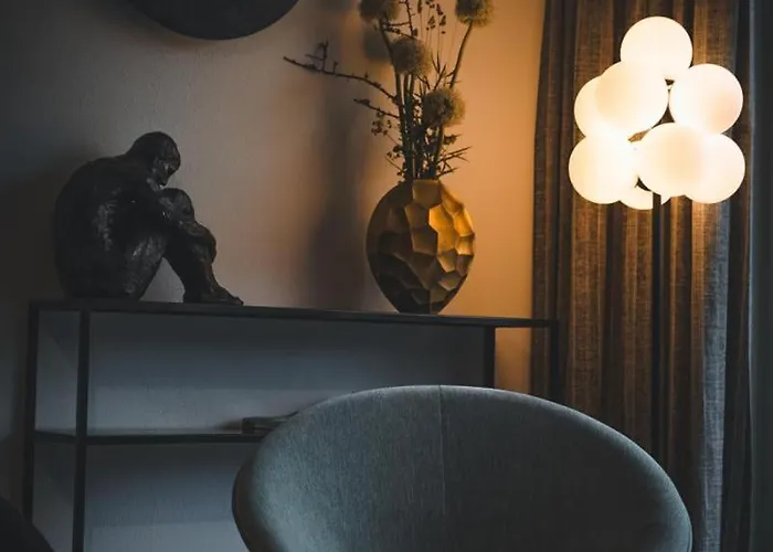 Freistehendes Renkenmühle Näher Kann Man Am Wasser Nicht Wohnen