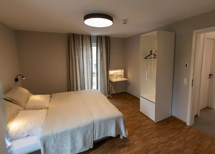 Freistehendes Renkenmühle Näher Kann Man Am Wasser Nicht Wohnen